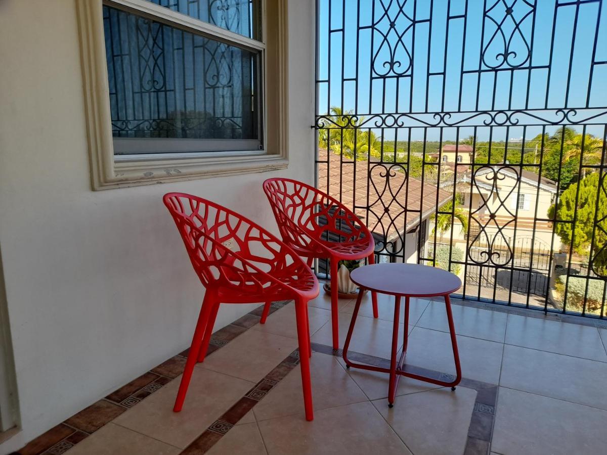 Apartamento Ultimate Chill Montego Bay Exterior foto